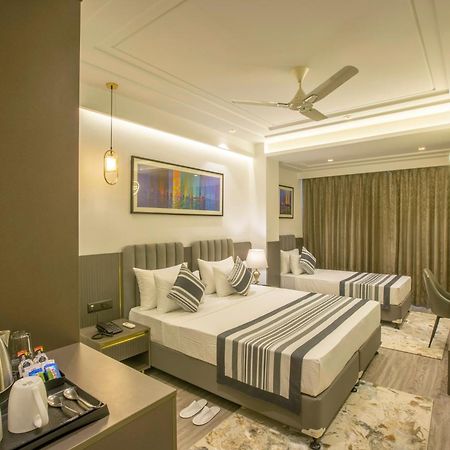 Bed and Breakfast Plazzo Prime Plaza At Delhi Airport Нью-Дели Экстерьер фото
