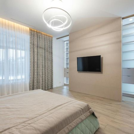 Bed and Breakfast Plazzo Prime Plaza At Delhi Airport Нью-Дели Экстерьер фото